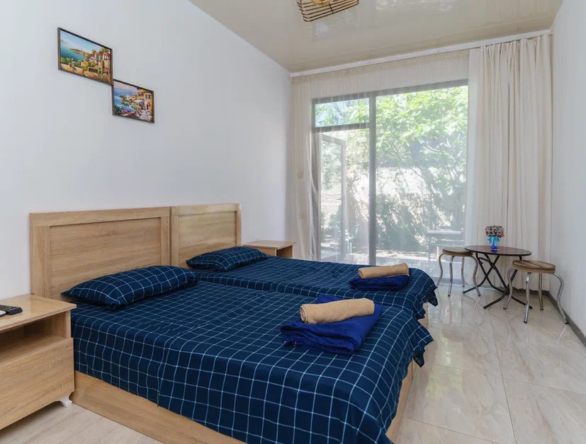 Тур в Грузию на поезде. Гостевой дом «Казбеги» Кобулети. От 275$ + 1100 BYN.